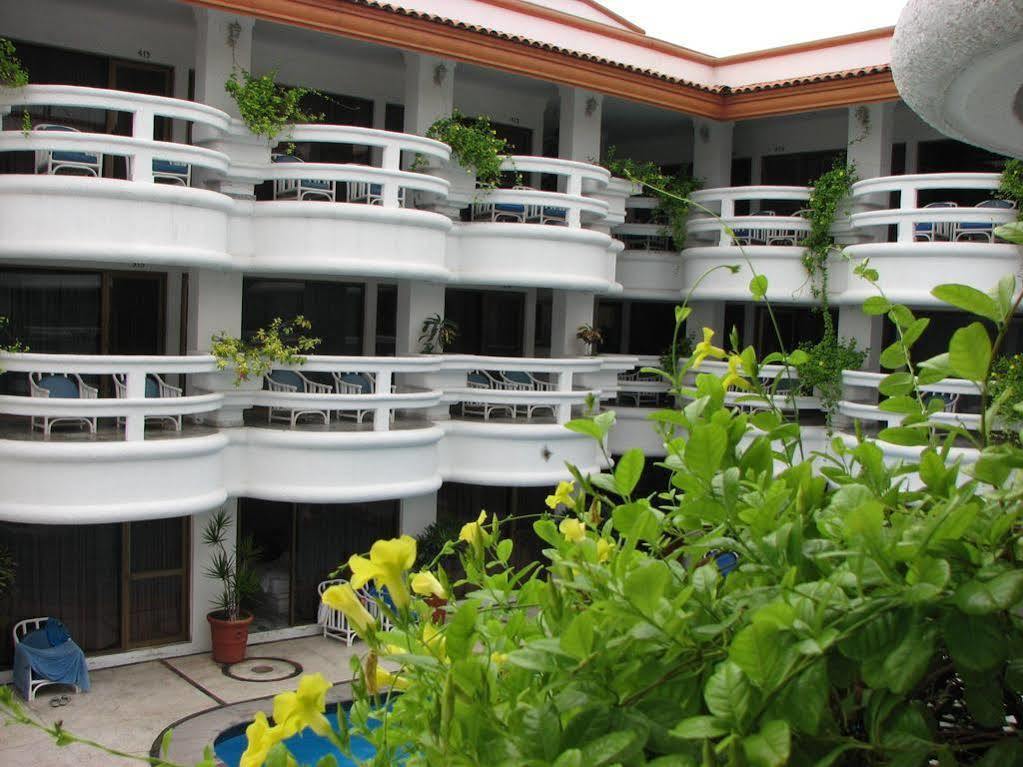 Hotel Y Suites Plaza Manzanillo Exterior foto